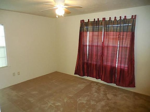 2nd image of 609 Browning Dr