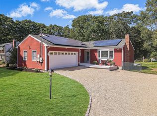 451 Oceanside St, Islip Terrace, NY 11752