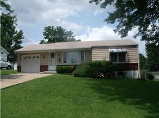 4300 Maggie Ln, Kansas City, KS 66102