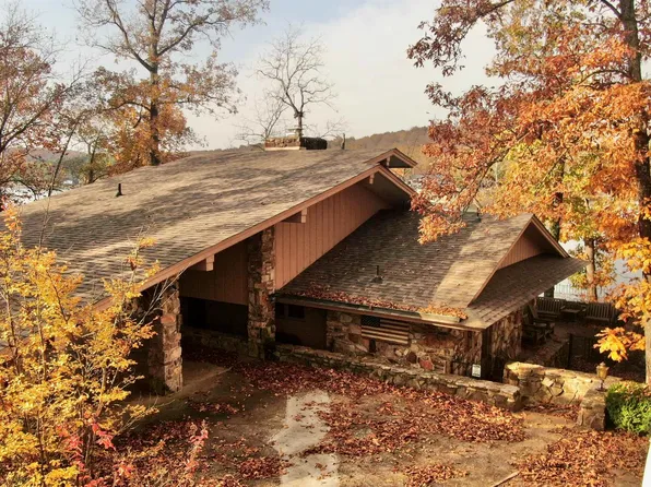 135 Iroquois Dr, Cherokee Village, AR 72529