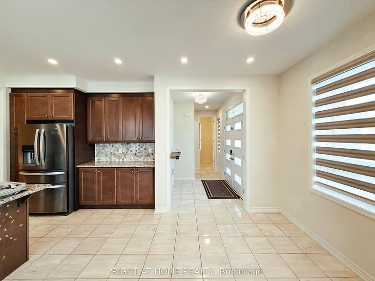 30 Boothill Dr — Photo 13