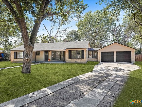 2nd image of 213 W Young Ave