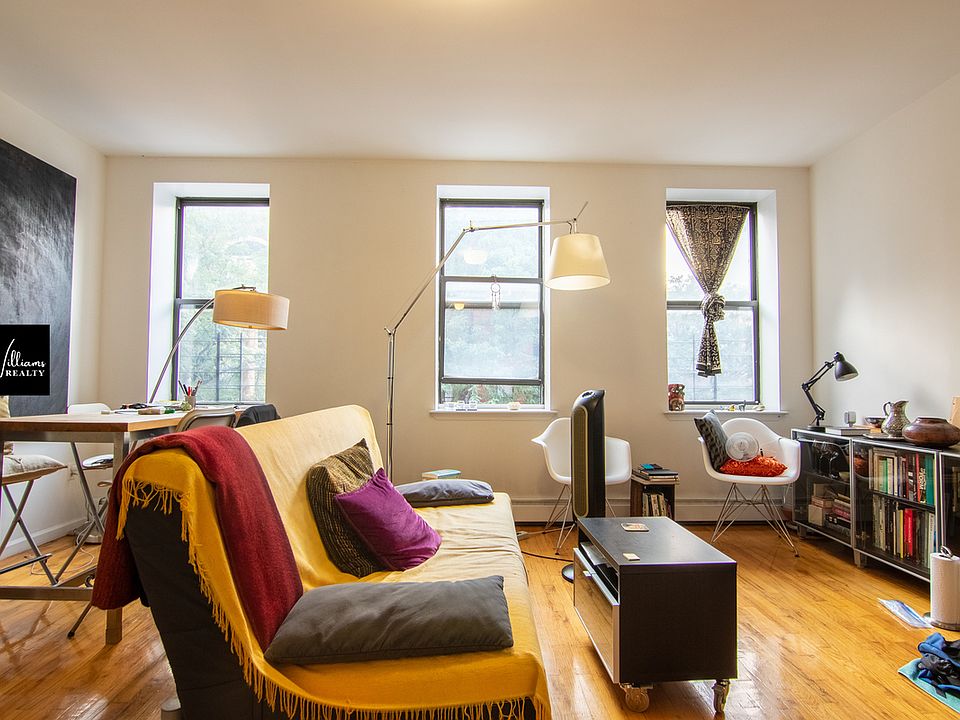 1st image of 369 Franklin Ave #3