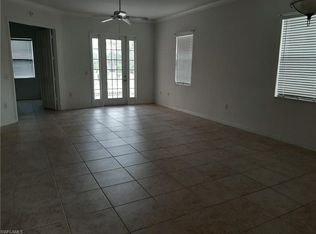 1010 Peggy Cir APT 204, Naples, FL 34113