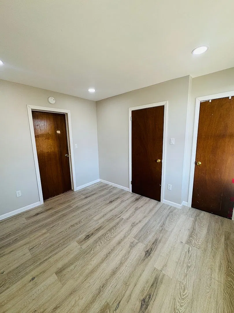 45 Franklin Avenue — Photo 3