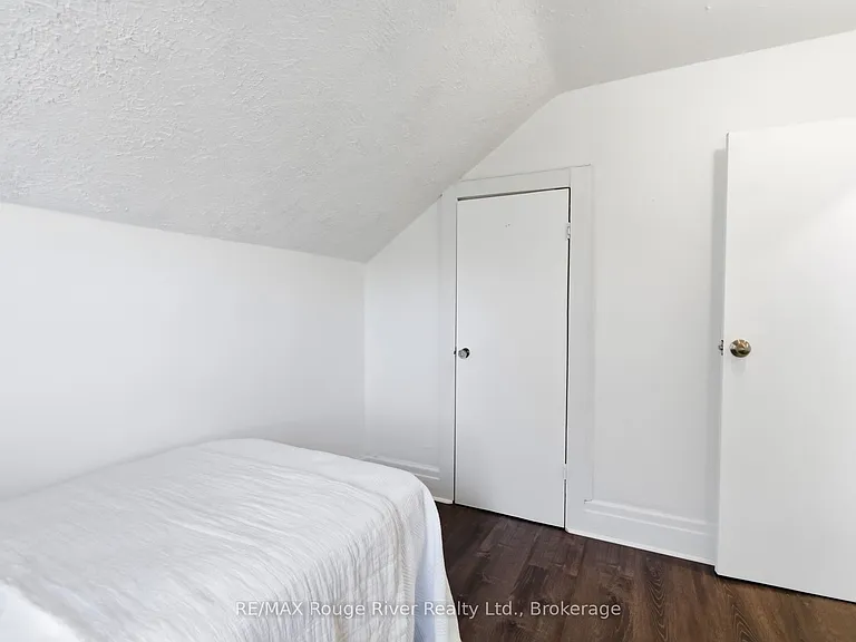 163 Nassau St — Photo 31