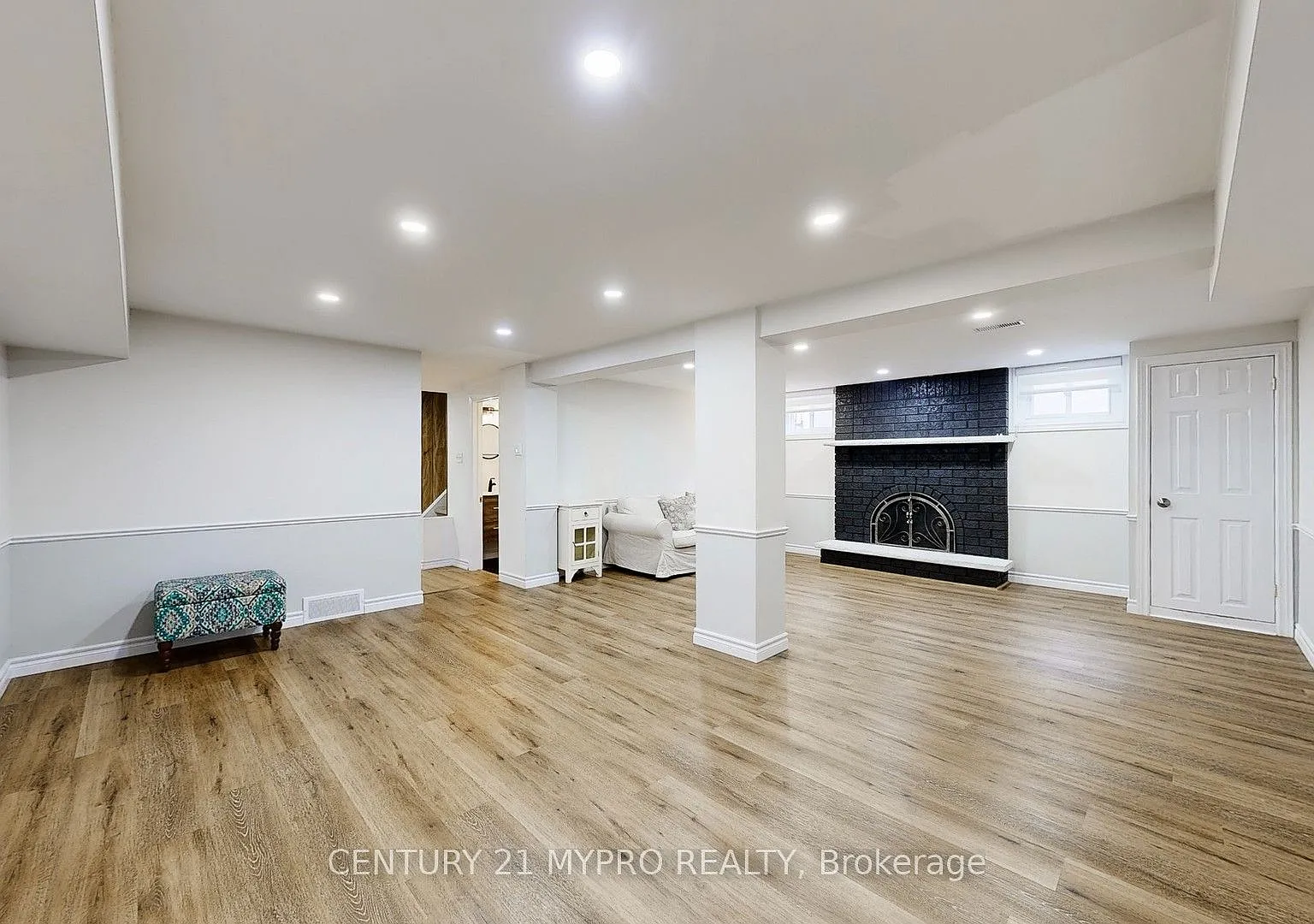 2 bed, $1,600 — Photo 4