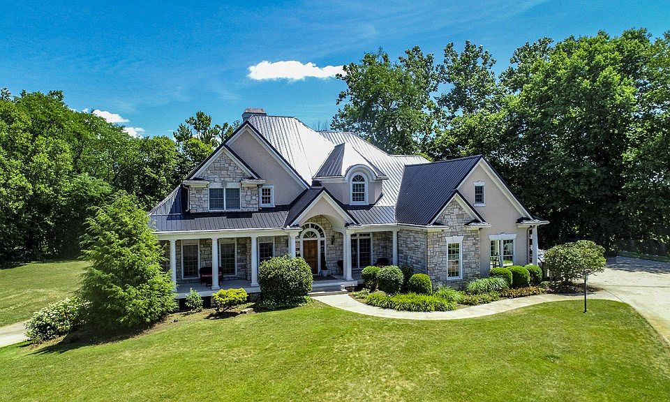 1st image of 60760 Creekstone Dr