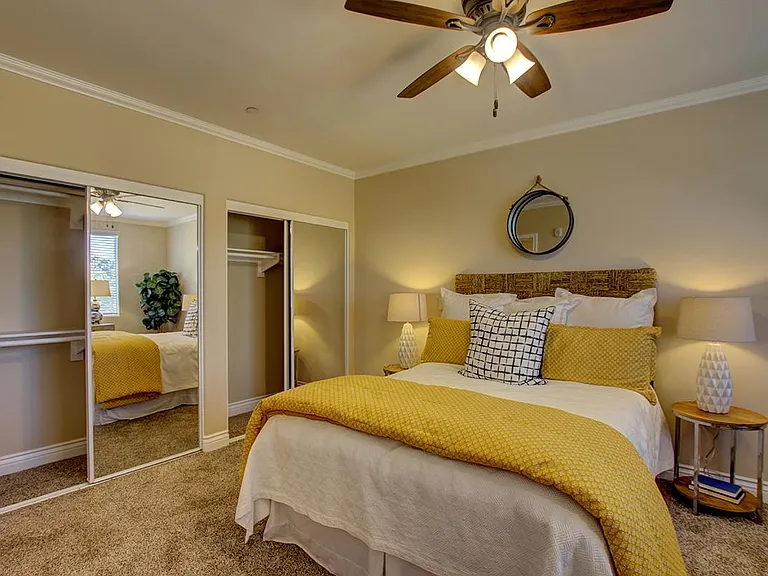 240-260 S Rancho Santa Fe Rd #301 — Photo 9