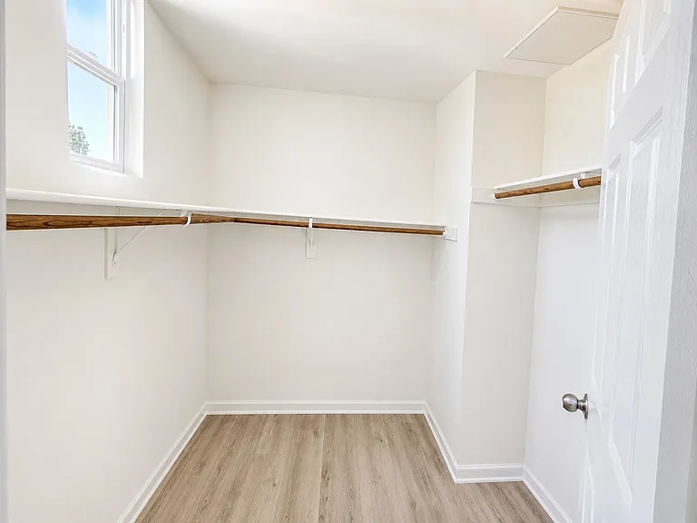 322 E Jeanette Ln — Photo 10