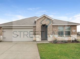 4002 Sands Ln, Forney, TX 75126