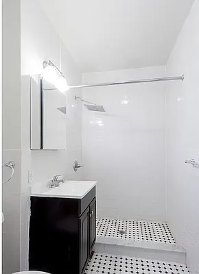 Rented by SERHANT. | media 5