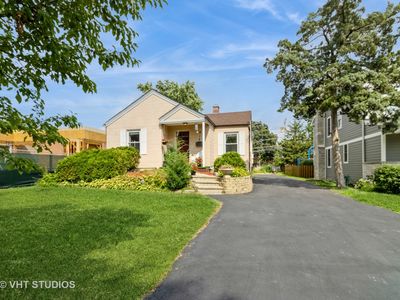 915 N Vail Ave, Arlington Heights, IL, 60004