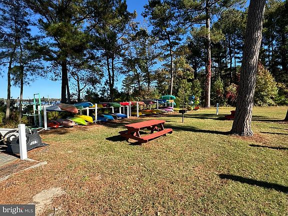 2nd image of 148 Ocean Oval Cir