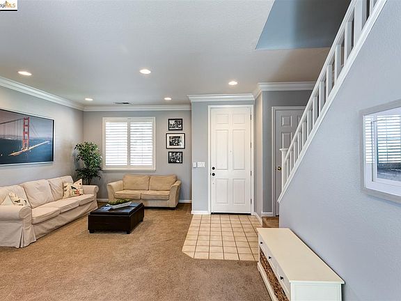 2nd image of 4446 Palisades Way
