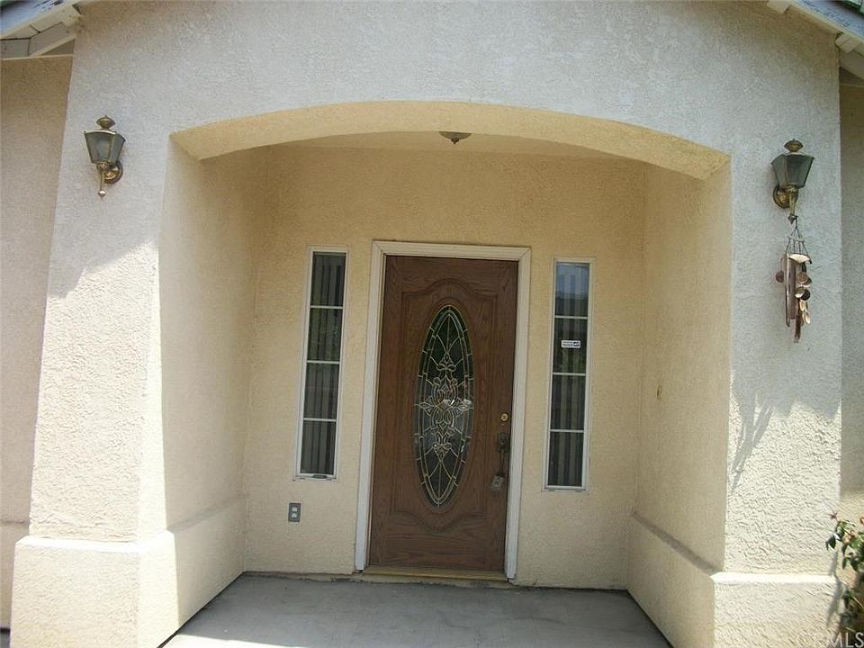 1st image of 7841 Oleander Ave