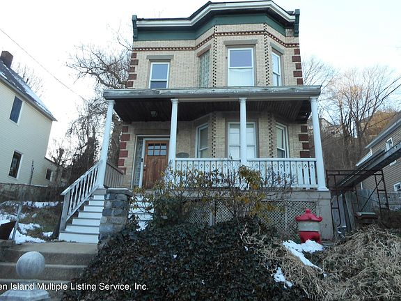 3rd image of 936 Van Duzer St