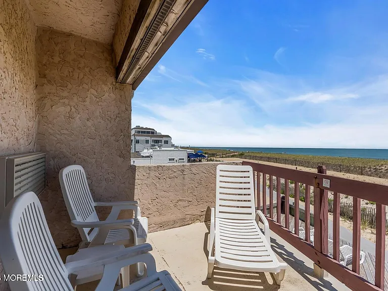 1008 Ocean Ave — Photo 17
