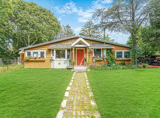 165A Springville Rd, Hampton Bays, NY 11946