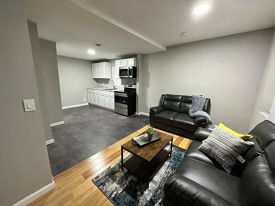 41 Fayette St #4