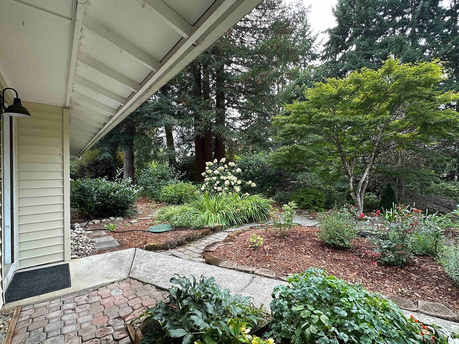 3 bed, 1381 sqft, $3,500 — Photo 3