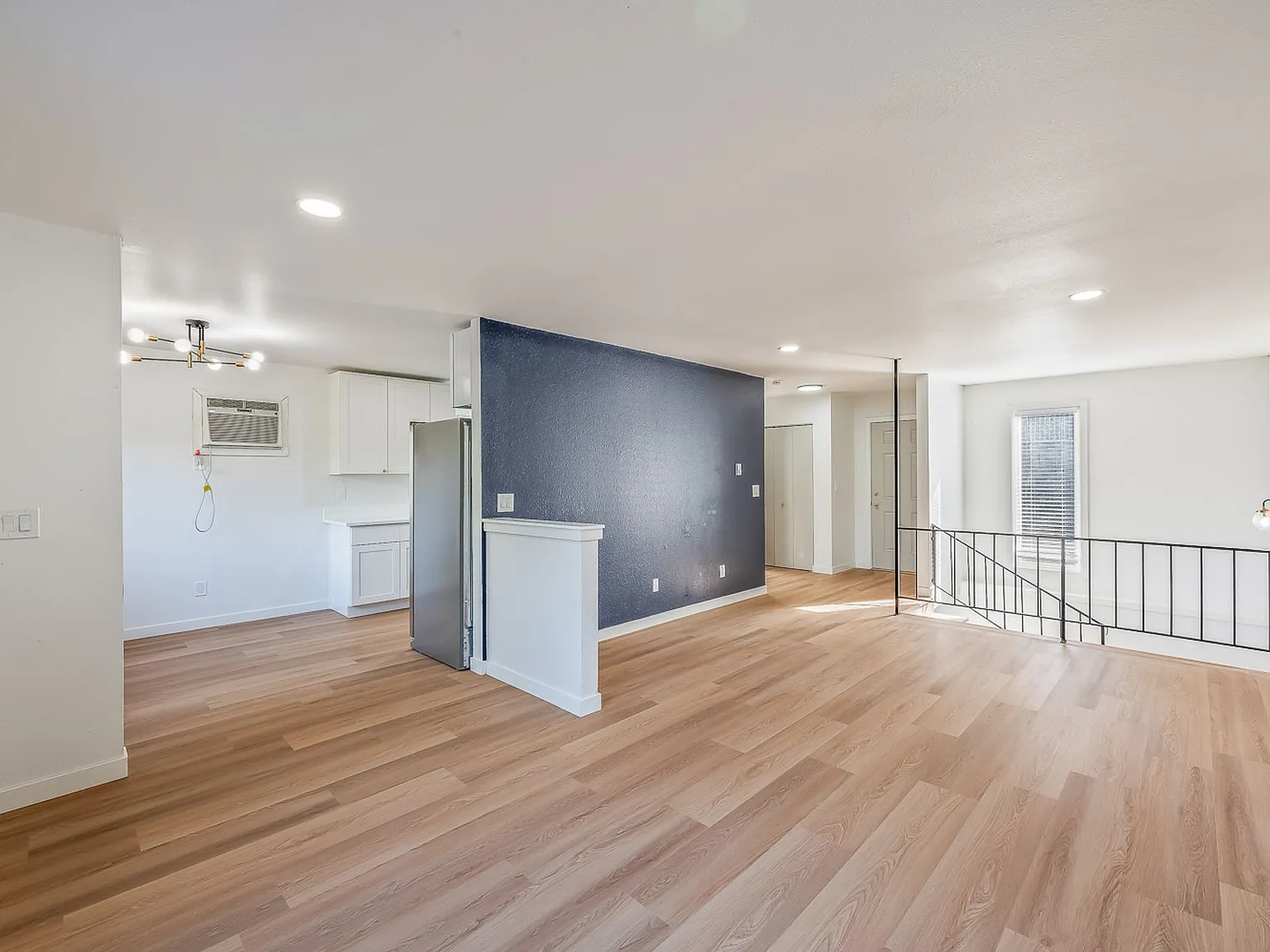 Eastmont Townhomes — Photo 4