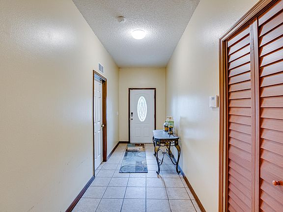 4th image of 8545 103rd Court