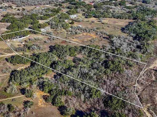 182 SHANNON RIDGE DR, Floresville, TX 78114