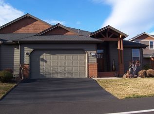 2045 Cinnamon Teal Dr, Redmond, OR 97756