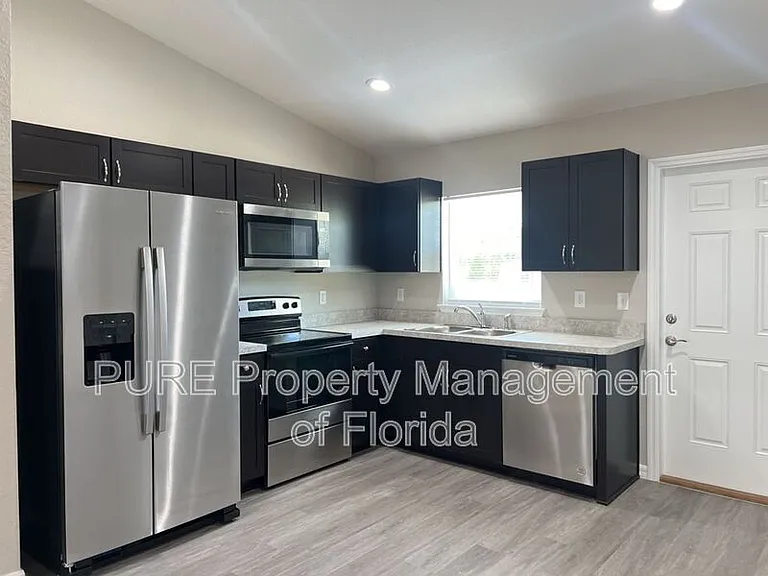 14106 SW 64th Terrace Rd #2 — Photo 8