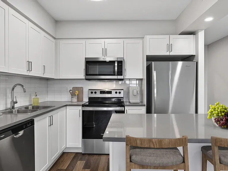 1580 Rockwell Dr — Photo 3