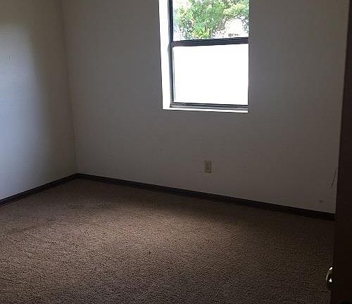 5th image of 3608 W Quay Ave