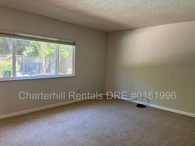 6598 Bridgewood Dr — Photo 7