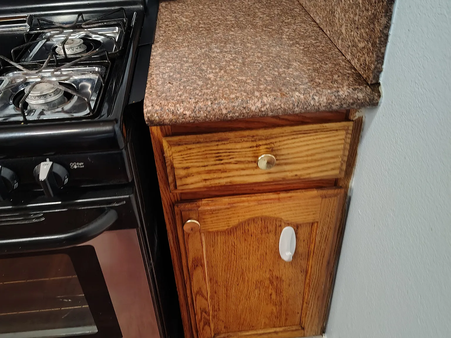 3 bed, 1000 sqft, $2,995 — Photo 2