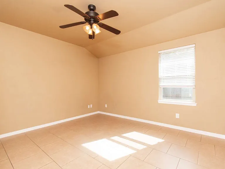 4602 Cambridge Dr #B — Photo 14