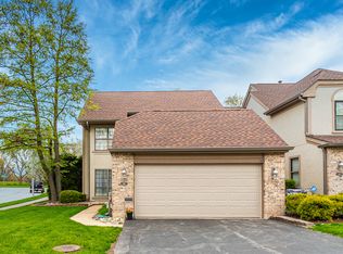 165 Chatsworth Cir, Schaumburg, IL 60194