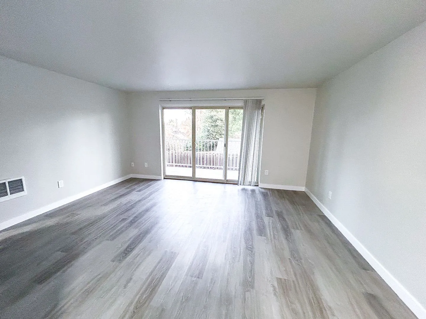 9100 Roosevelt Apartments — Photo 3