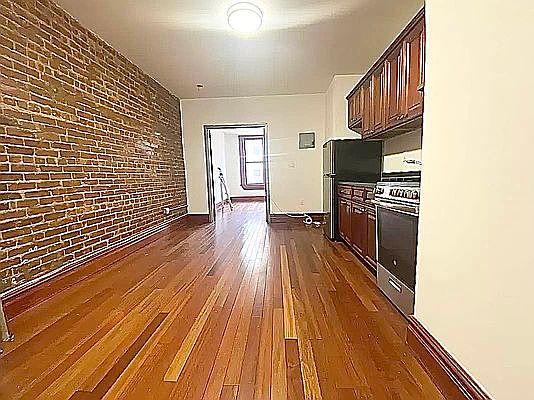4th image of 1408 Madison Ave #3E