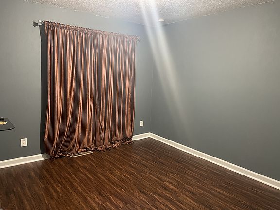 3rd image of 3566 Sierra Arch
