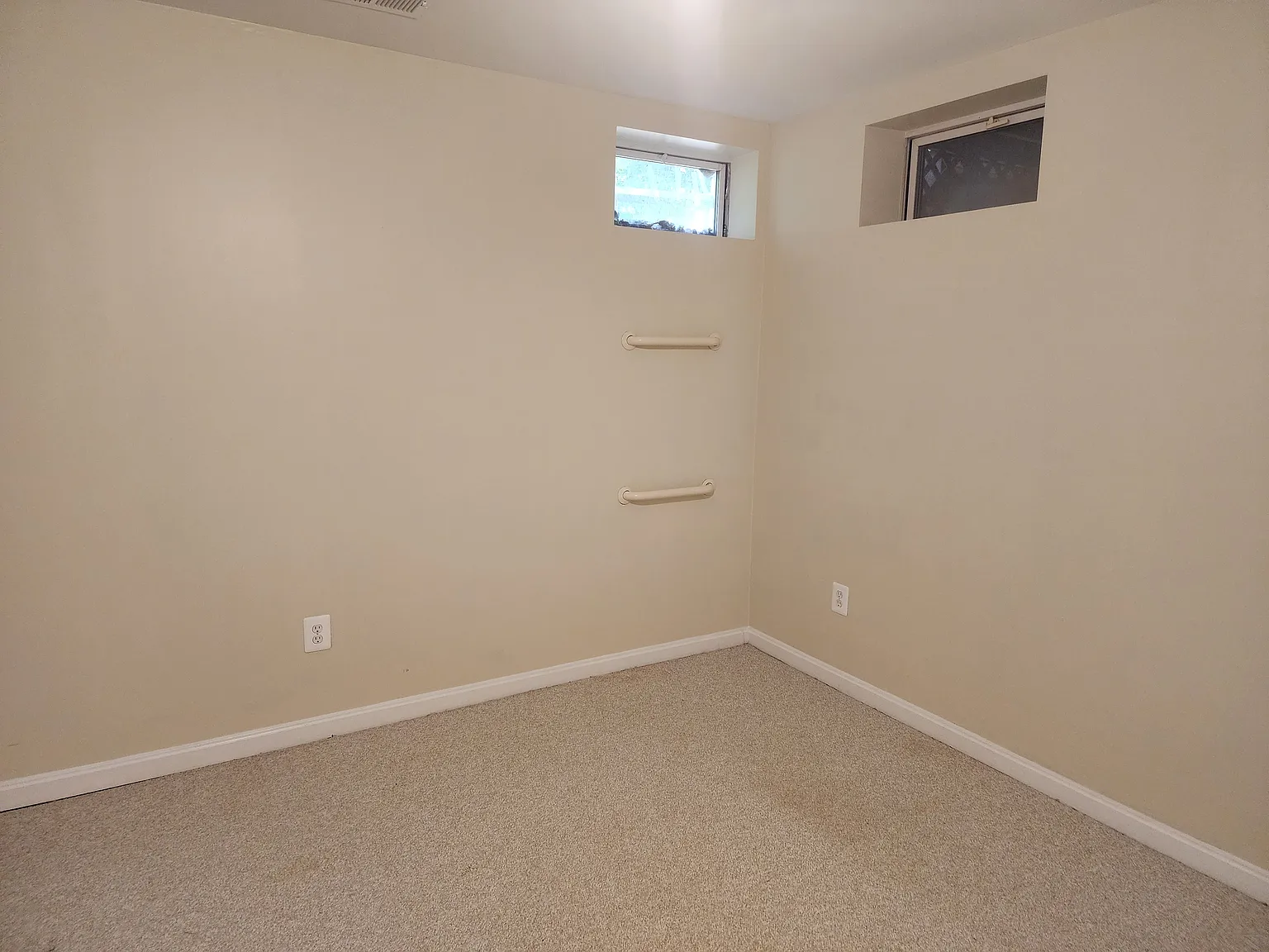 1 bed, 1600 sqft, $1,500 — Photo 1