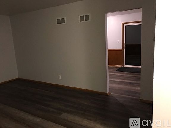 2nd image of 323 N Grandview Blvd #2