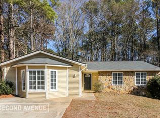 2196 Scarbrough Dr, Stone Mountain, GA 30088