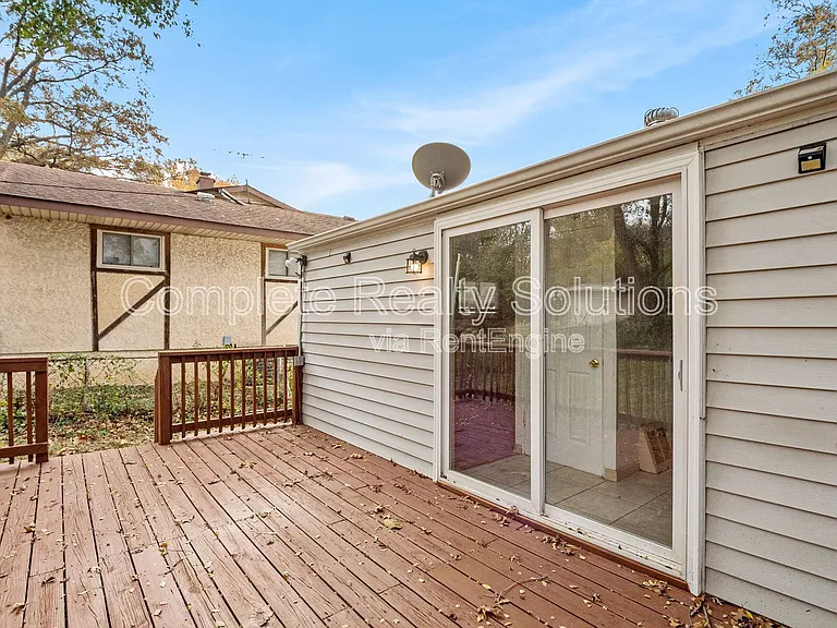125 Perthshire Rd — Photo 5