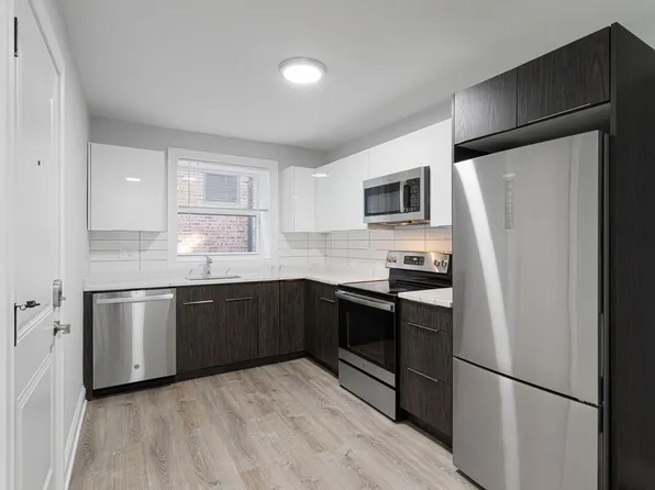 7630 - 38 N Eastlake Ter