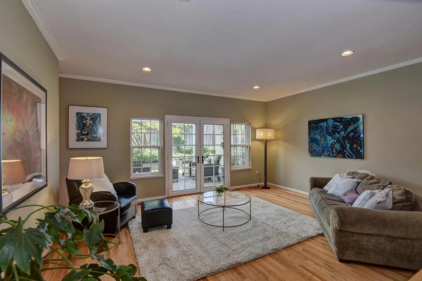 4 bed, 1642 sqft, $6,400 — Photo 3
