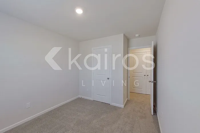 2541 Banyon Cir — Photo 16