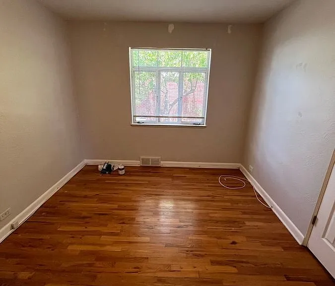 2435 S Corona St — Photo 14