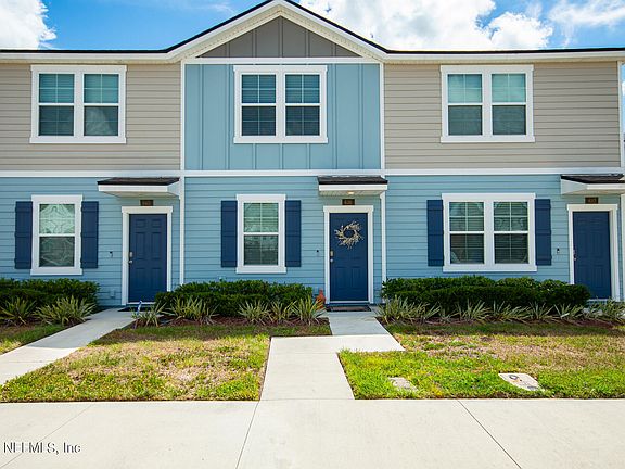 3rd image of 636 YELLOW OAKS Lane