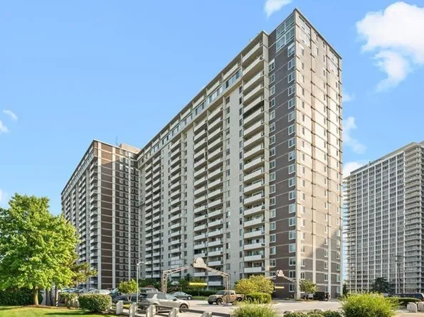 12900 Lake Ave APT 1512, Lakewood, OH 44107