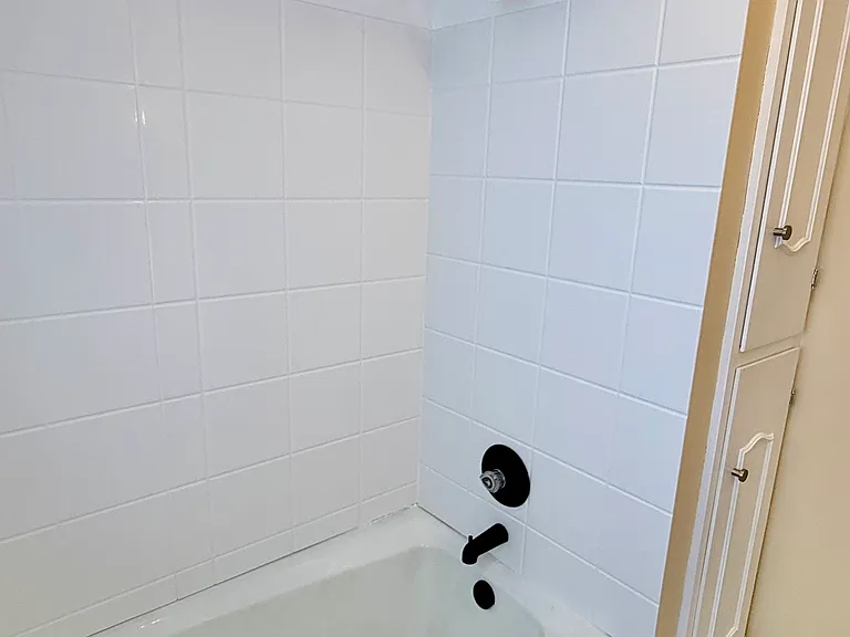 284 Castle Blvd — Photo 10